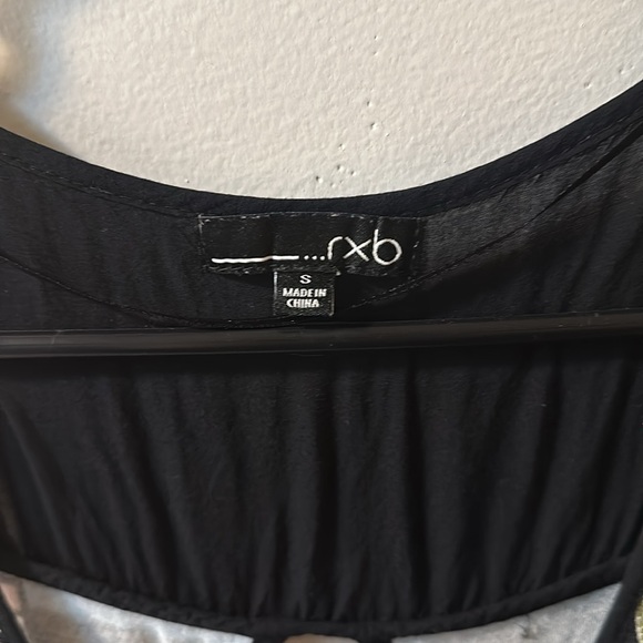 Patterned Tank Top - Picture 3 of 5